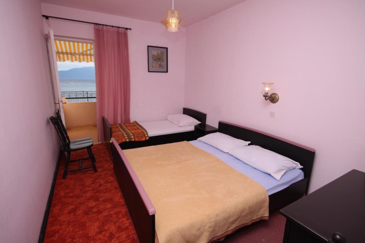 Apartments And Rooms By The Sea Sucuraj, Hvar - 4029 Exterior photo